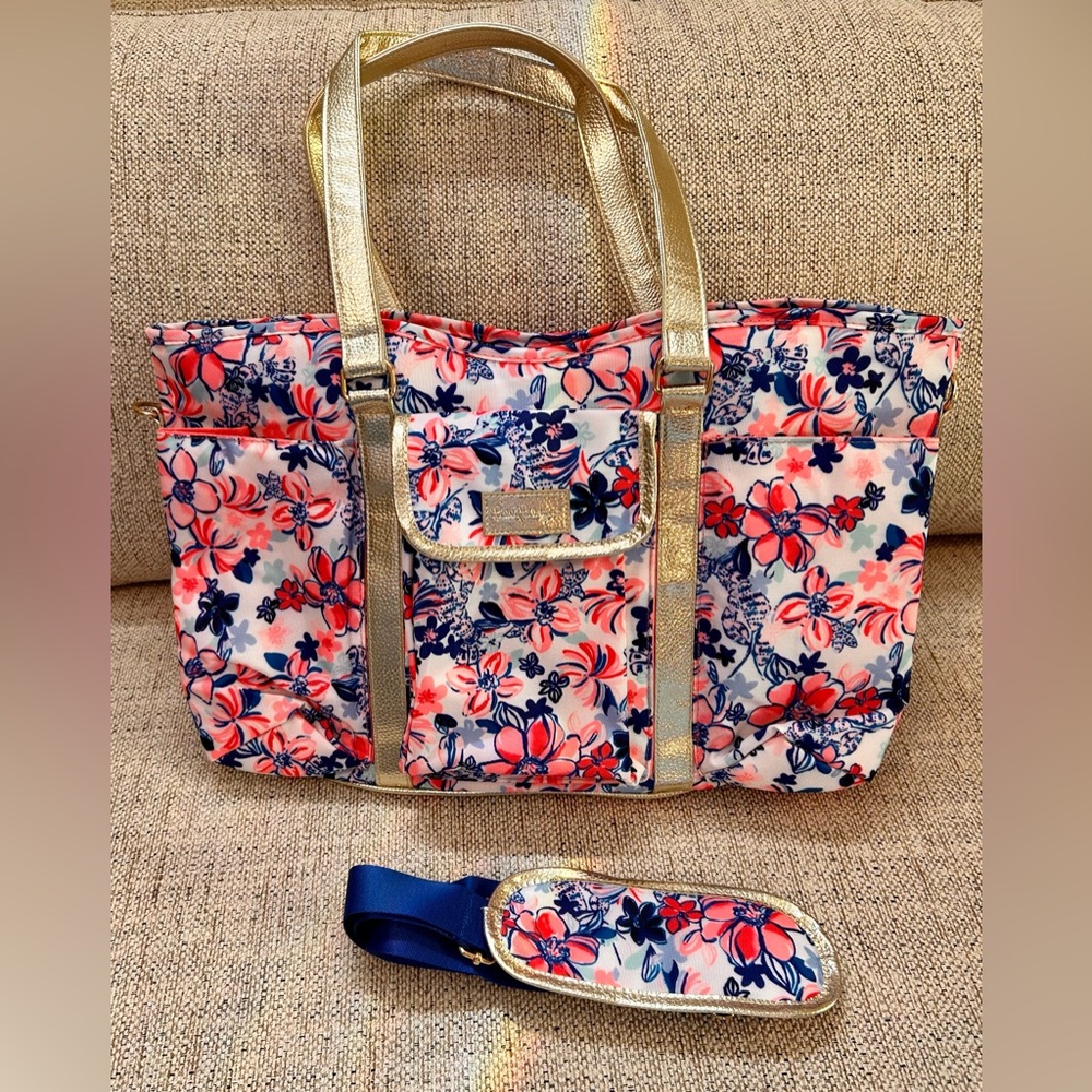 Brand New Lilly Pulitzer 
“Party Like A Lobster” 
Insulated Beach/Resort Tote